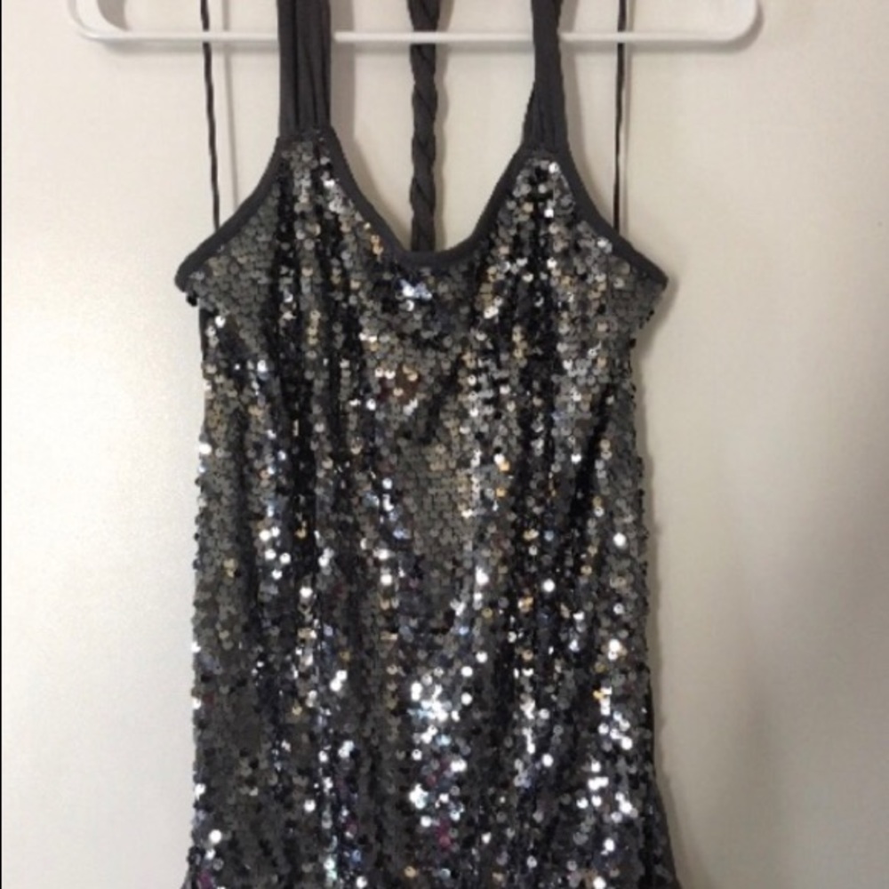 Express size small top
